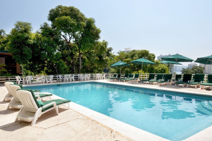 Pool 11 of 31