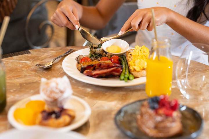 Breakfast/Coffee Service 63 of 121