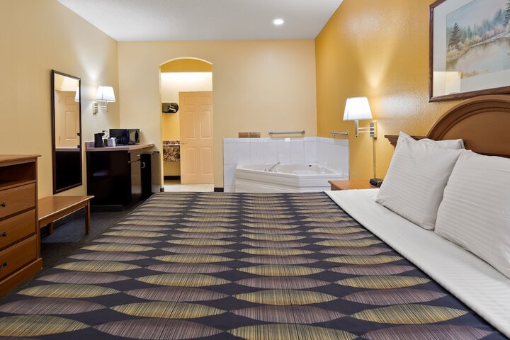 Room 5 of 14