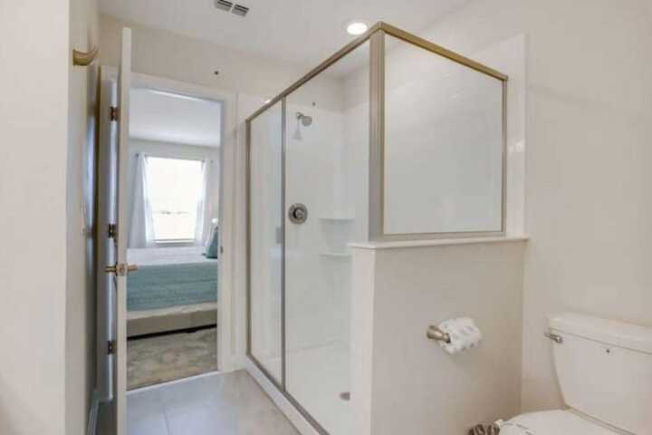 Room 42 of 49