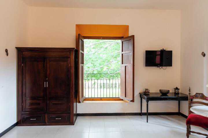 Room 32 of 110