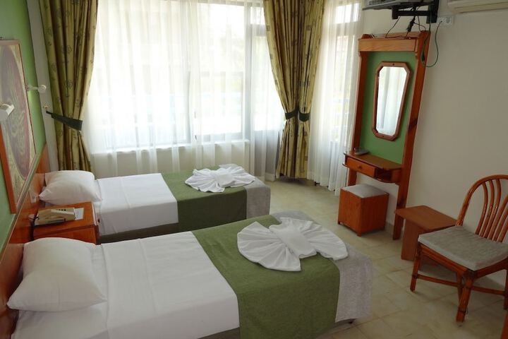 Room 5 of 22