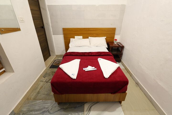 Room 25 of 103