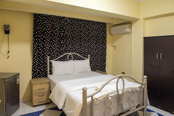 Room 47 of 95