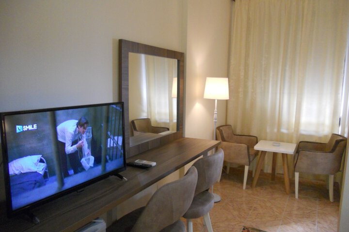 Room 10 of 41