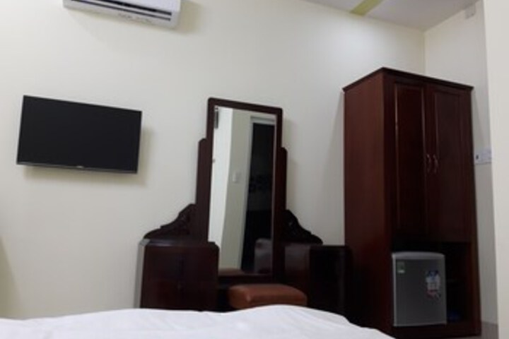 Room 14 of 16