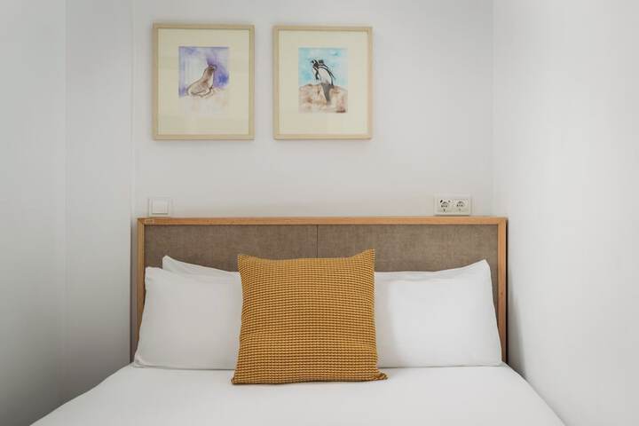 Room 4 of 53