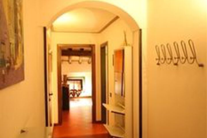 Ballroom/Hall 10 of 17
