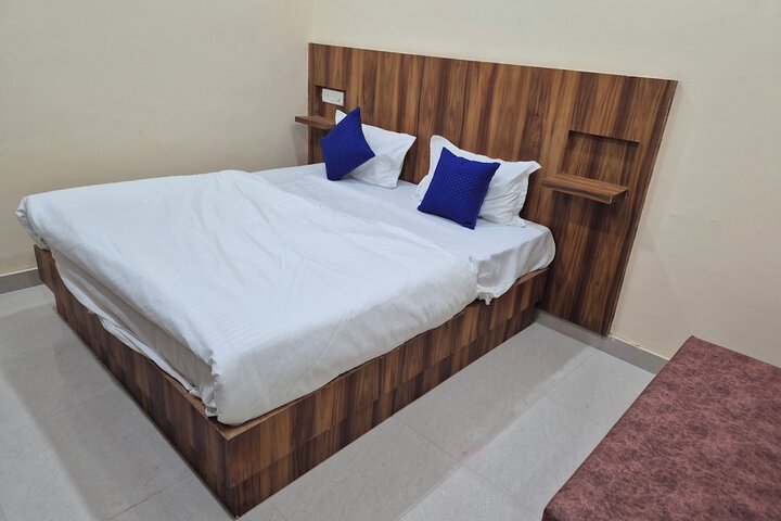 Room 5 of 27
