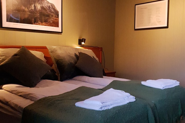 Room 10 of 35