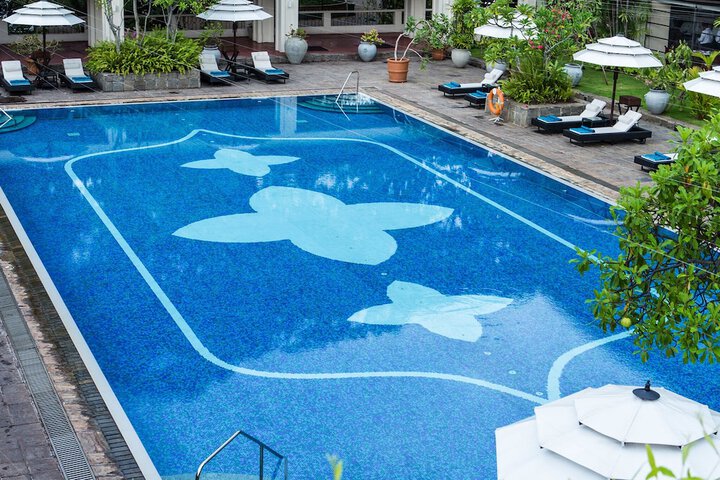 Pool 51 of 78