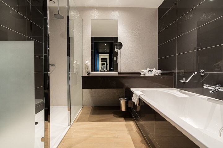 Bath Photo