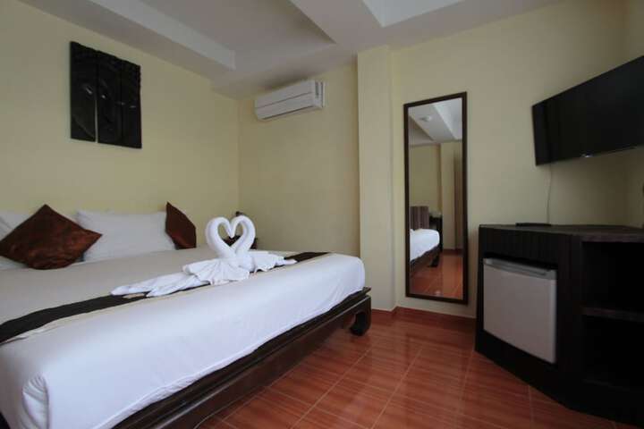 Room 9 of 44