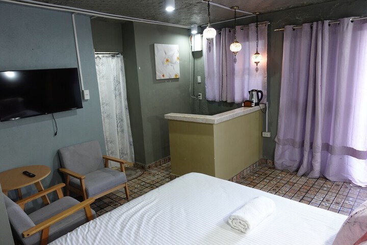 Room 11 of 72