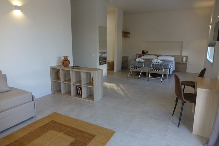 Room 10 of 29