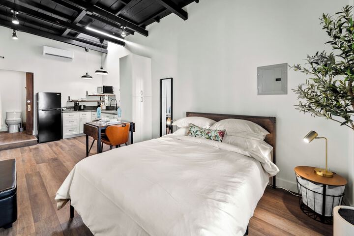 Room 50 of 191