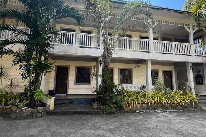 Exterior of Country Inn Roadside Hotel & Restaurant