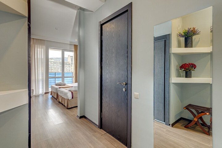 Room 4 of 22