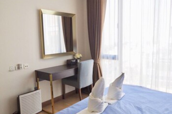 Room 10 of 61