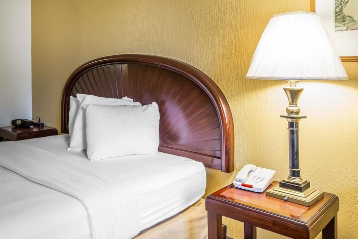 2 Double Beds (5 of 6)