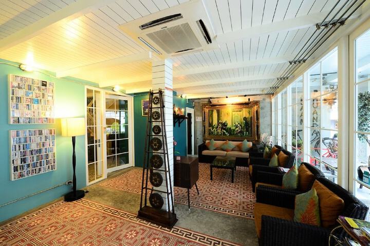 Hotel Interior 9 of 124