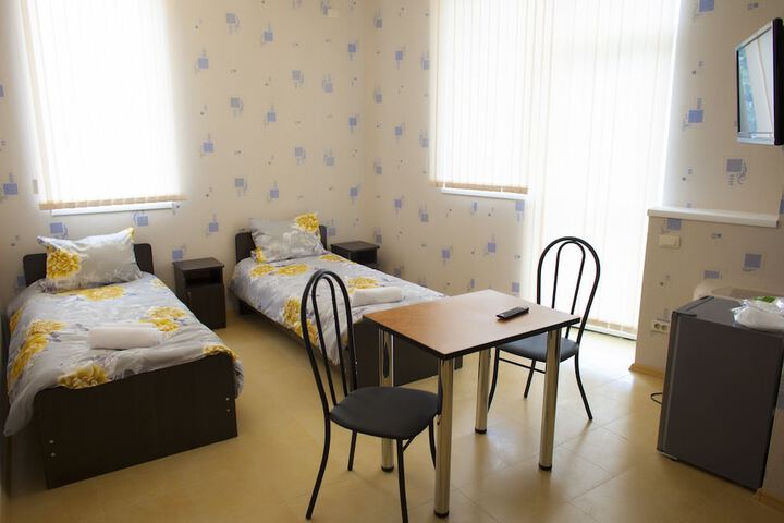 Room 9 of 37