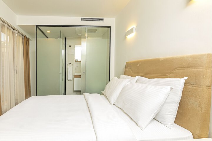 Room 7 of 26