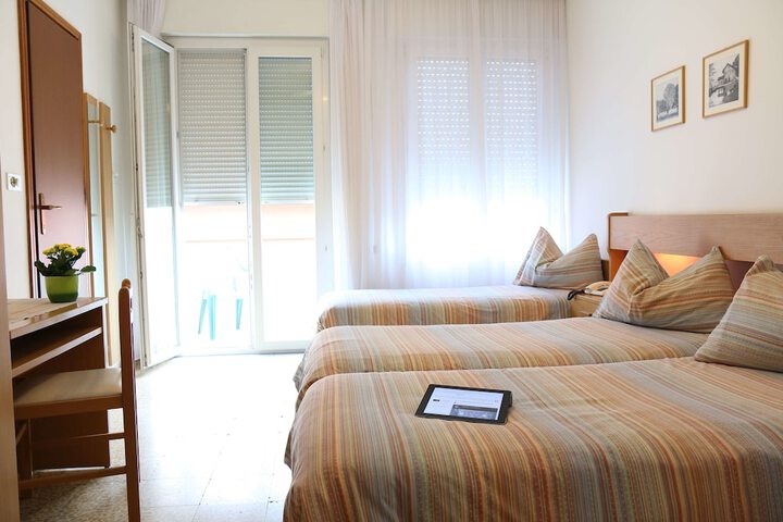 Room 18 of 53