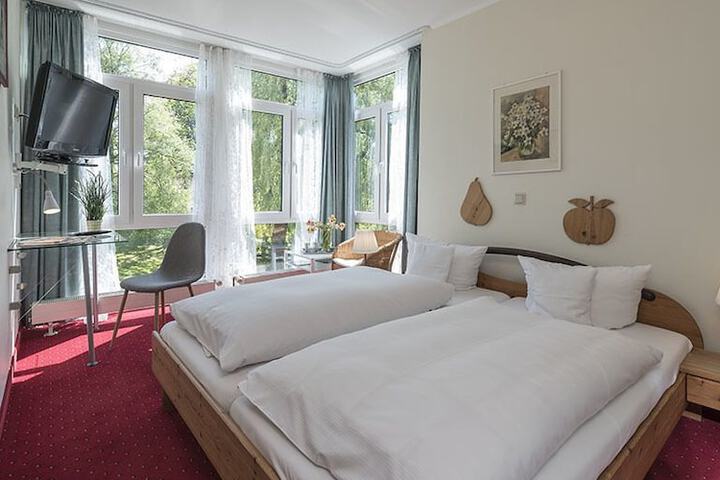 Room 2 of 26