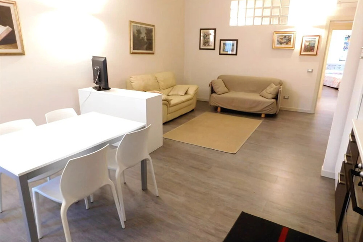 Room 5 of 14