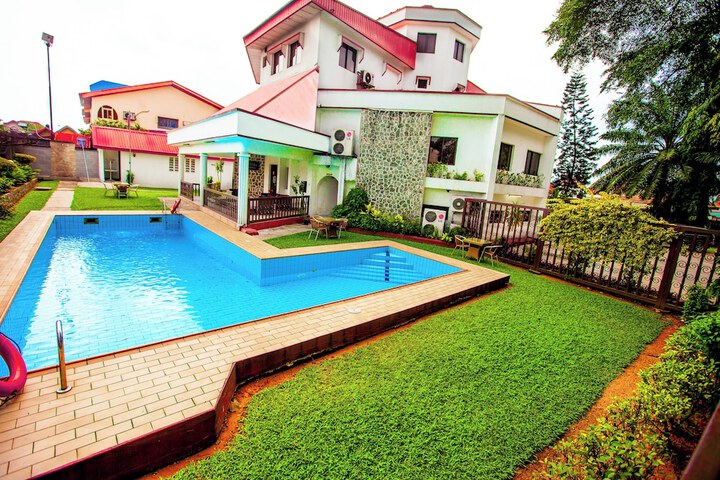 Pool 8 of 11