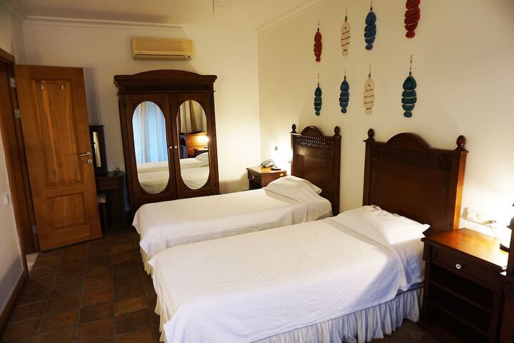 Room 3 of 46