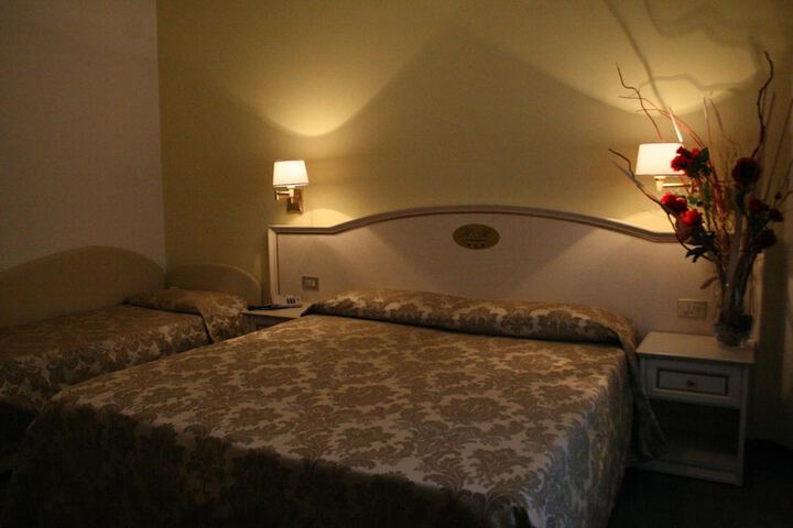 Room 22 of 61