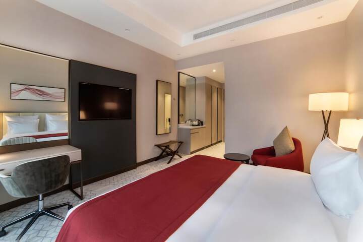 Room 7 of 36