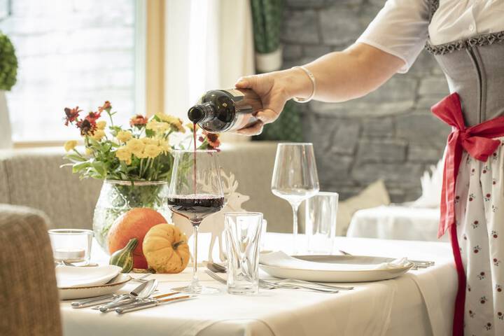 Dining 50 of 59