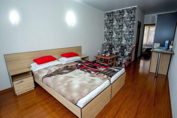 Room 26 of 95