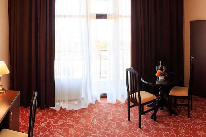 Room 8 of 67