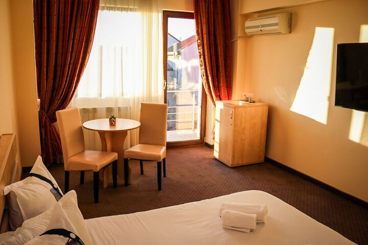Room 37 of 79