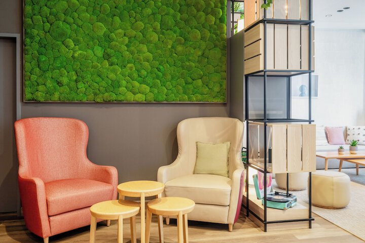 Guest Lobby