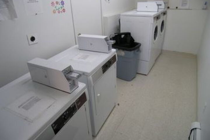 Room 148 of 195