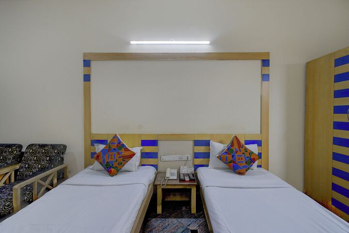Room 11 of 39