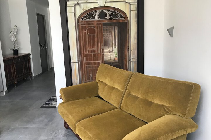 Ballroom/Hall 15 of 17