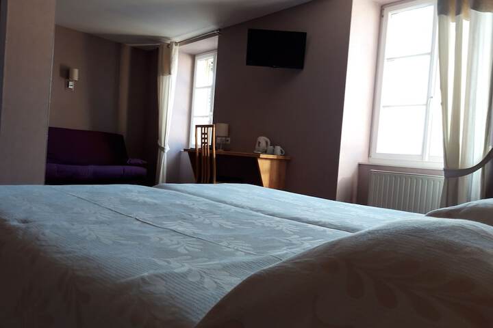 Room 4 of 26