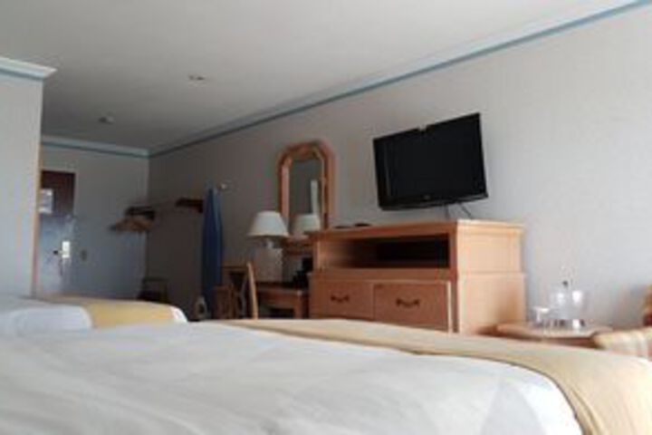 Room 17 of 61