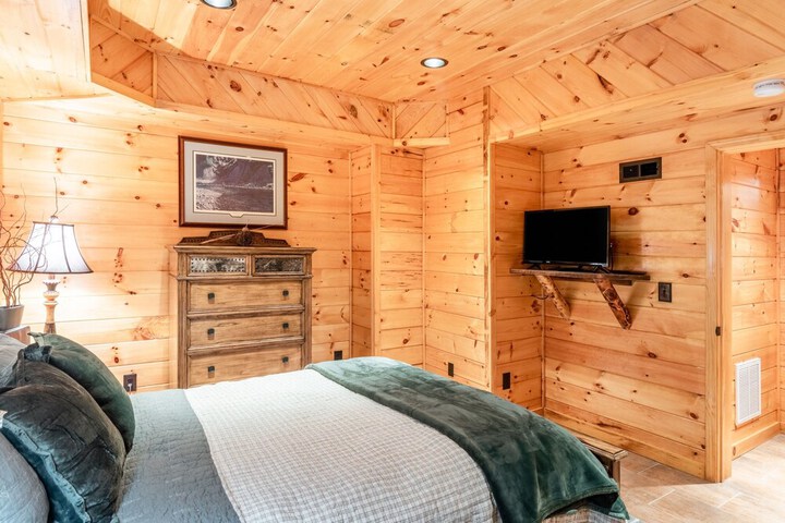 Room 6 of 62