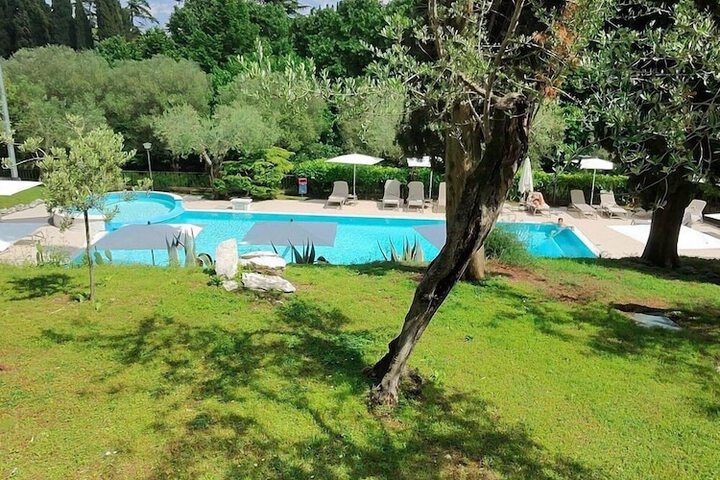 Hotel Pool