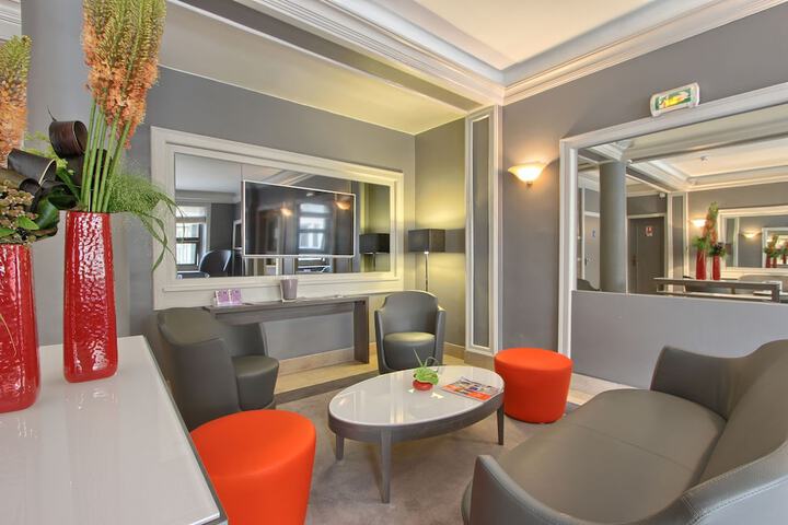 Hotel Lobby