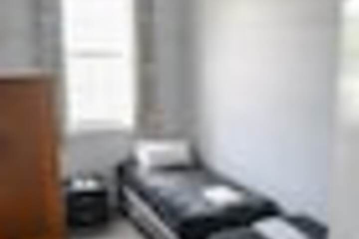 Room 14 of 63