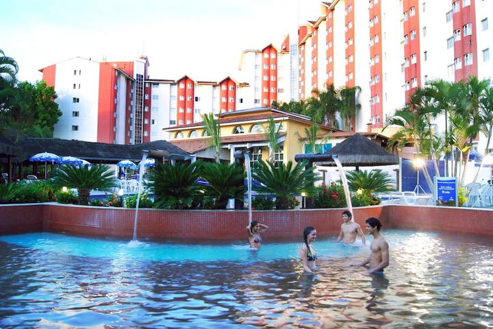 Hotel Pool