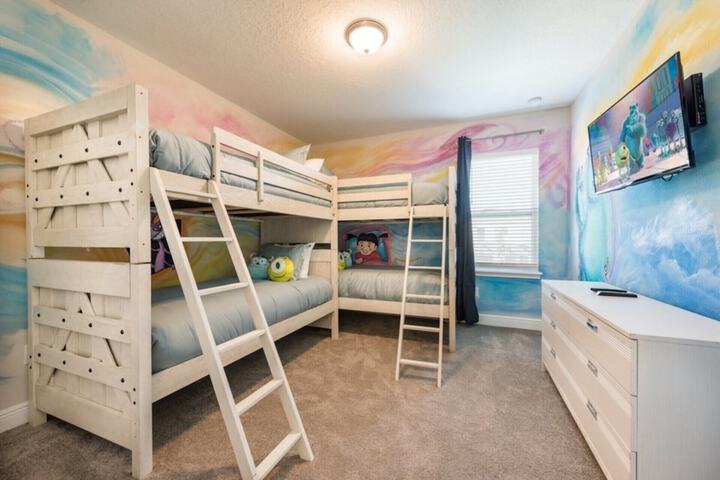 Room 2 of 47